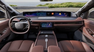 2025 Lincoln Lincoln Navigator Internal Image 2